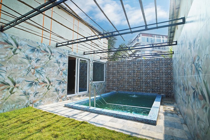 Pool 39 of 72