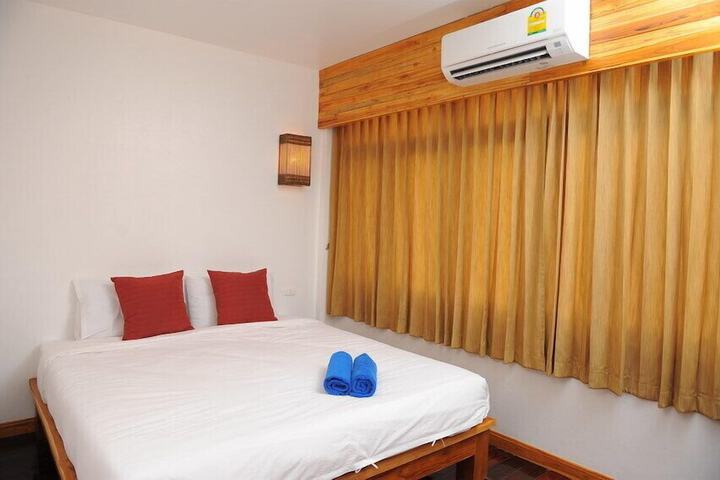 Room 7 of 10