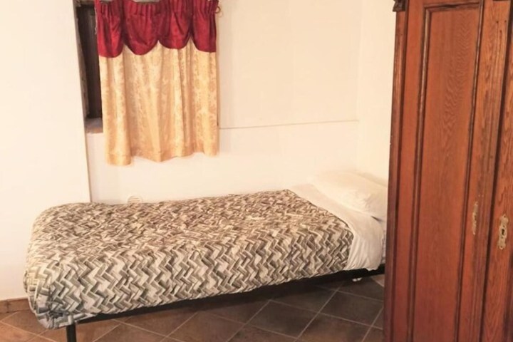 Room 15 of 50