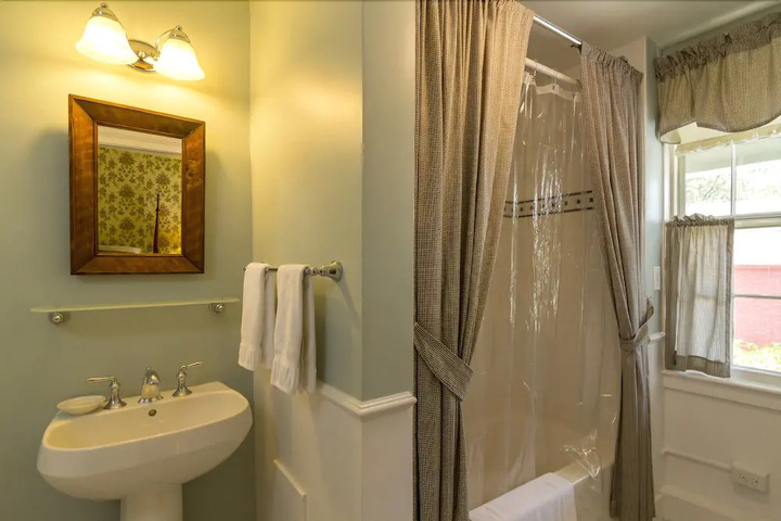 Clean Restrooms