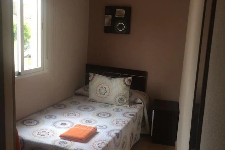 Room 8 of 10
