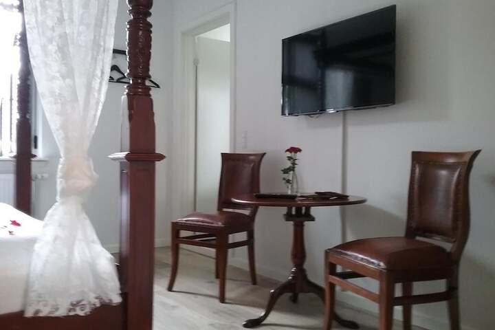 Room 13 of 45