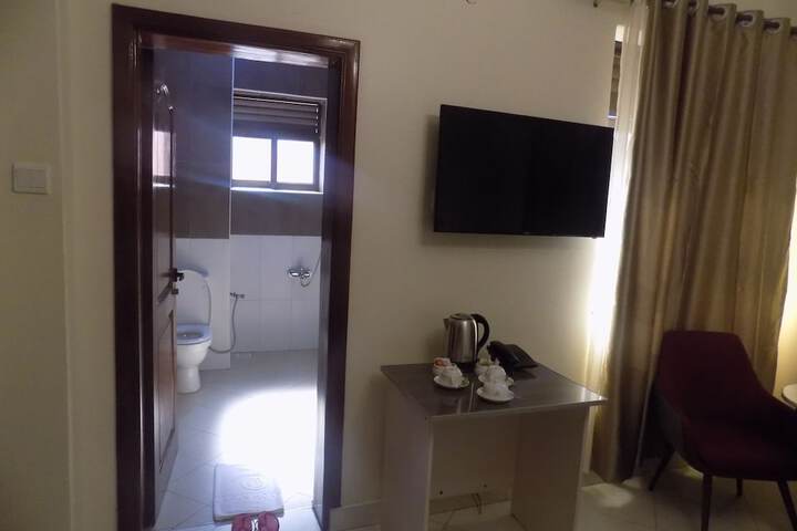 Room 9 of 41