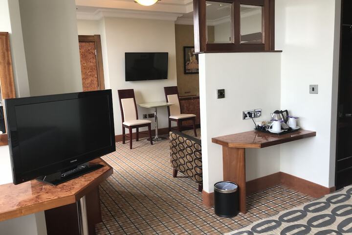 Room 7 of 72