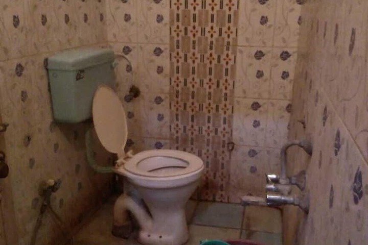 Room 16 of 19