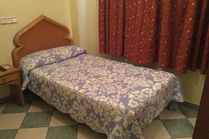 Room 5 of 25