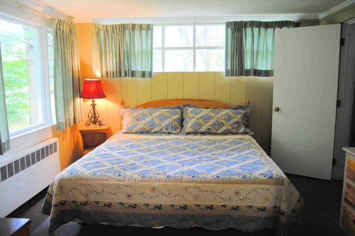 Room 11 of 40