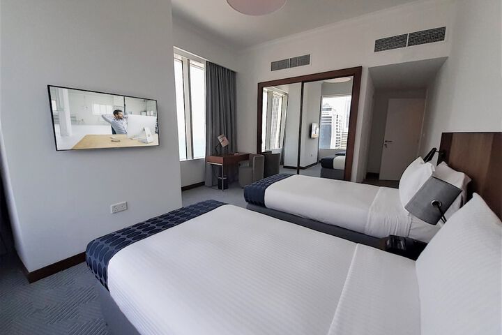 Room 5 of 52