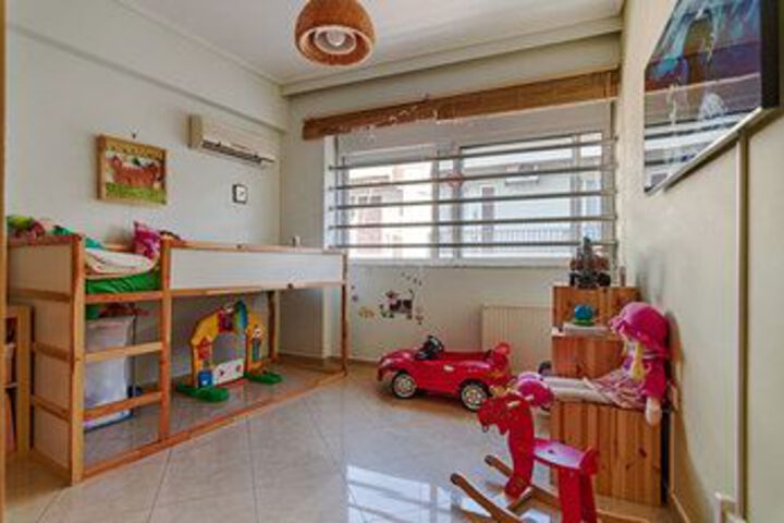 Room 8 of 25