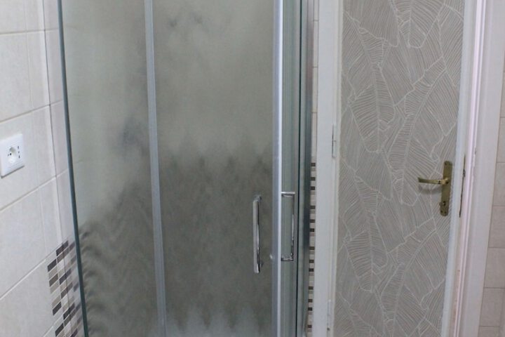 Room 12 of 12