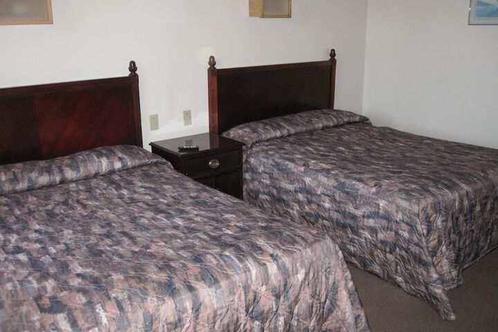 Room 2 of 16