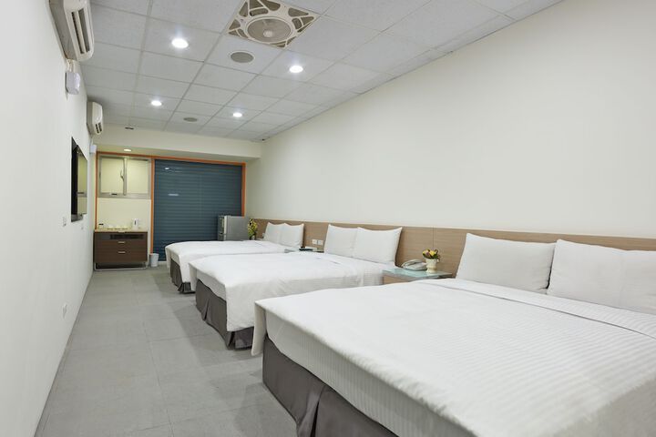 Room 5 of 31