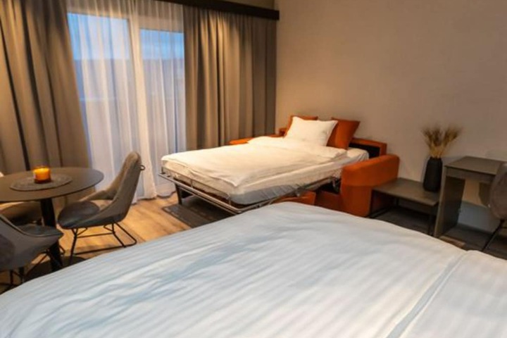 Room 5 of 21