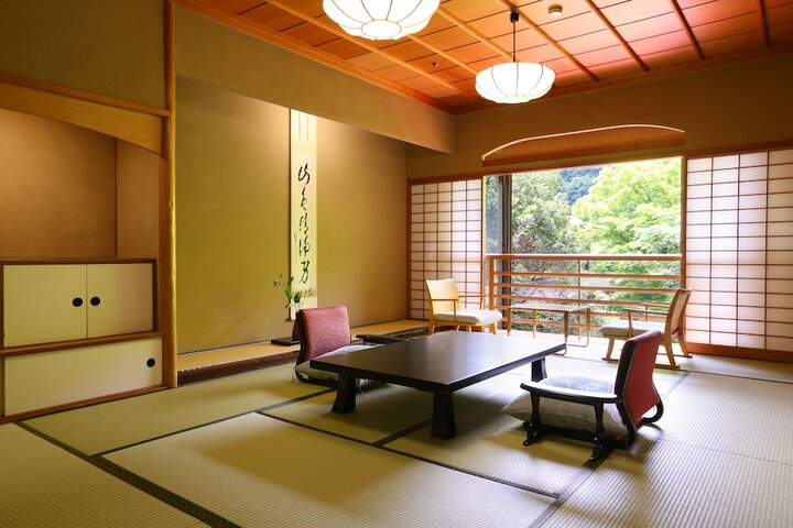 Room 20 of 214