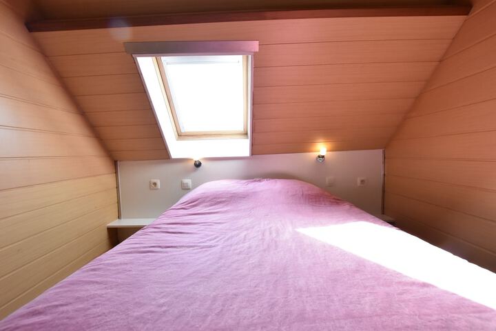 Room 13 of 74