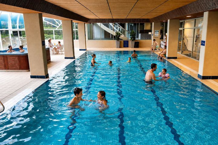 Pool Hotel