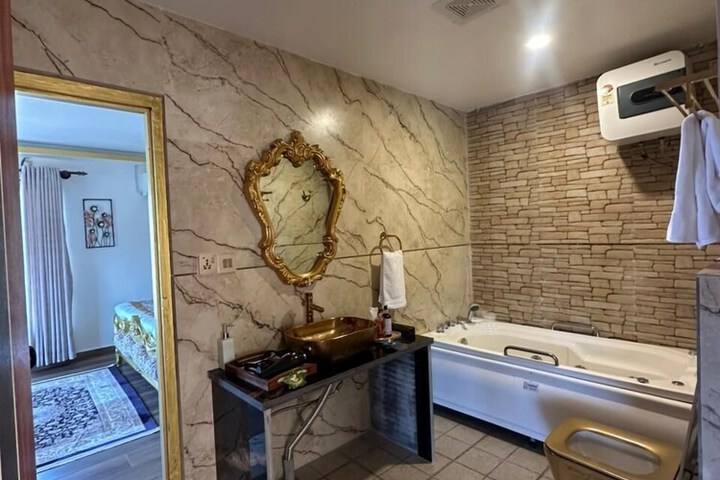 Room 14 of 26