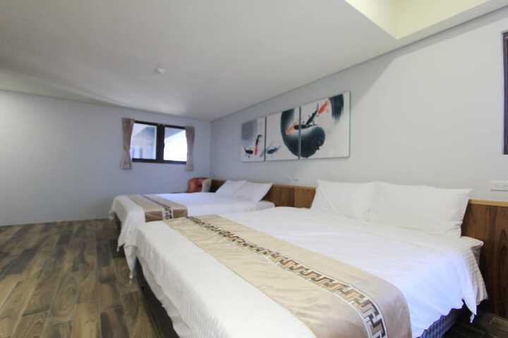 Room 16 of 62