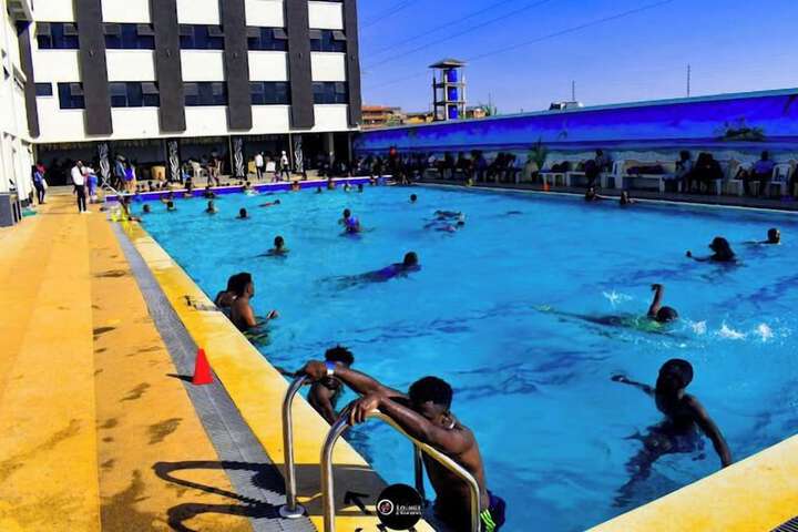 Pool 19 of 33