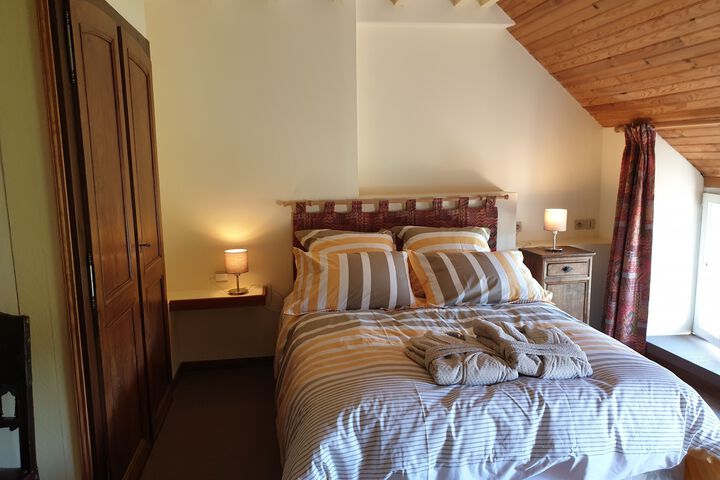 Room 33 of 50