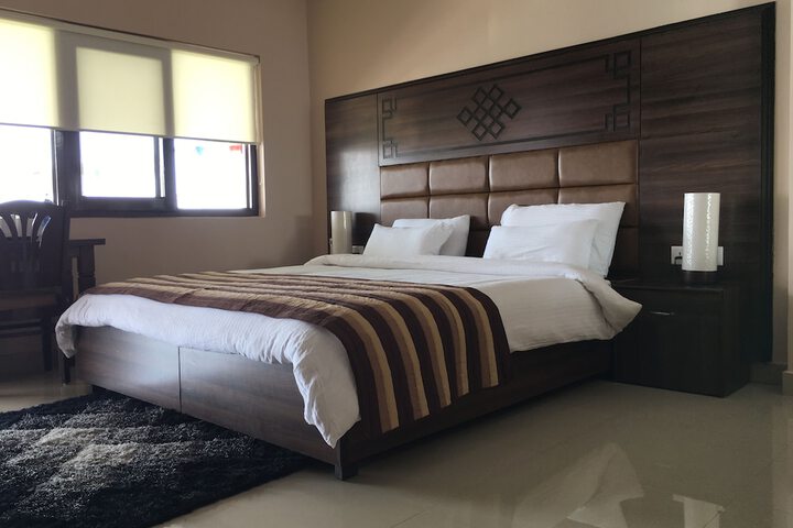Room 11 of 44