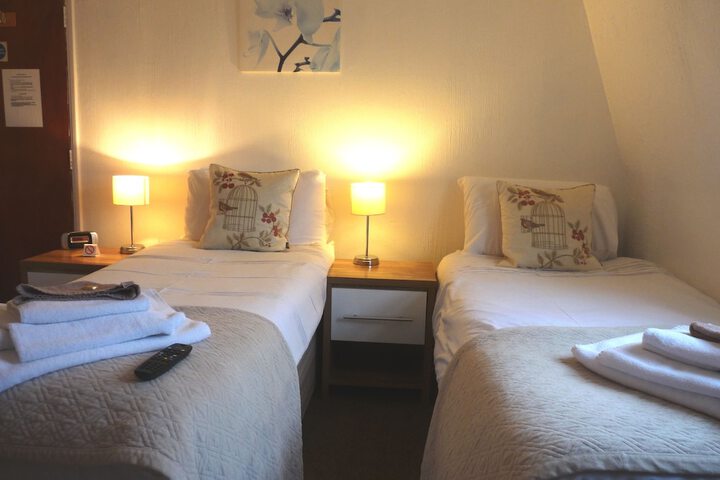 Room 25 of 84
