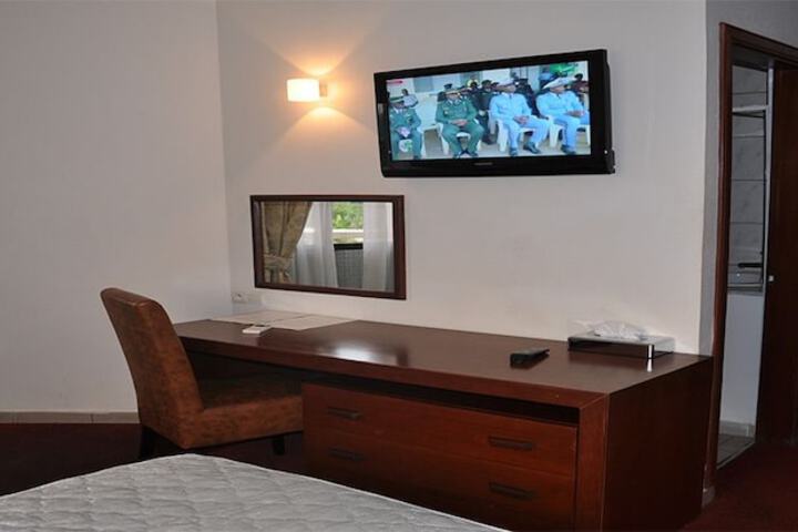 Room 15 of 43