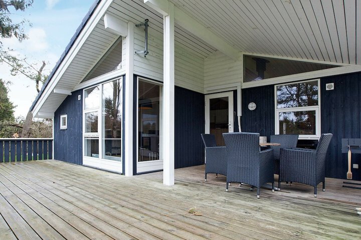 Terrace/Patio 12 of 17