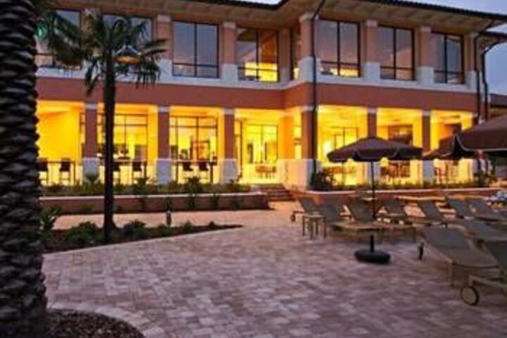 Hotel Exterior 4 of 28