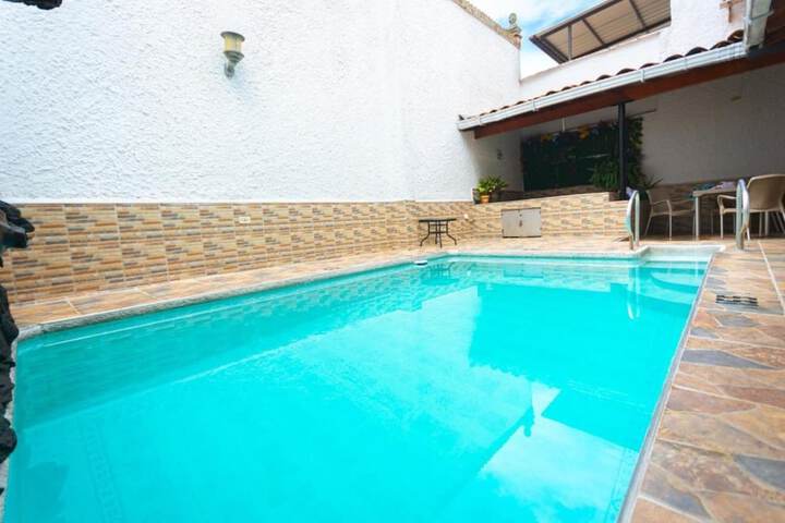 Pool 54 of 69