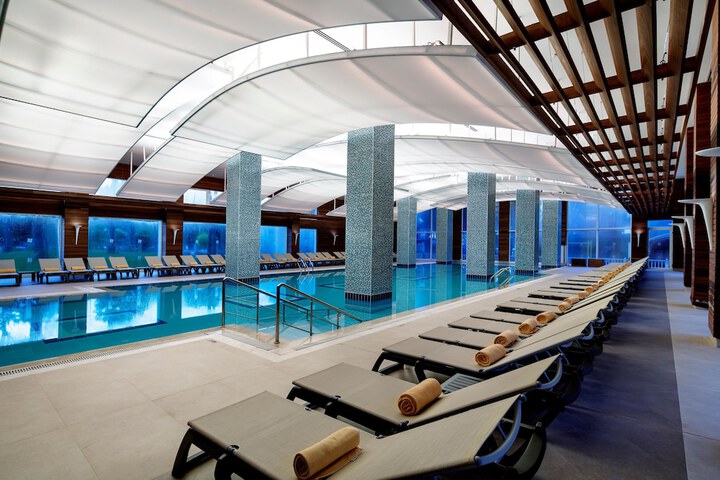 Pool 72 of 225