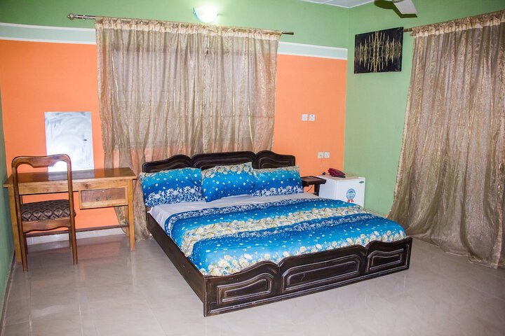 Room 5 of 20