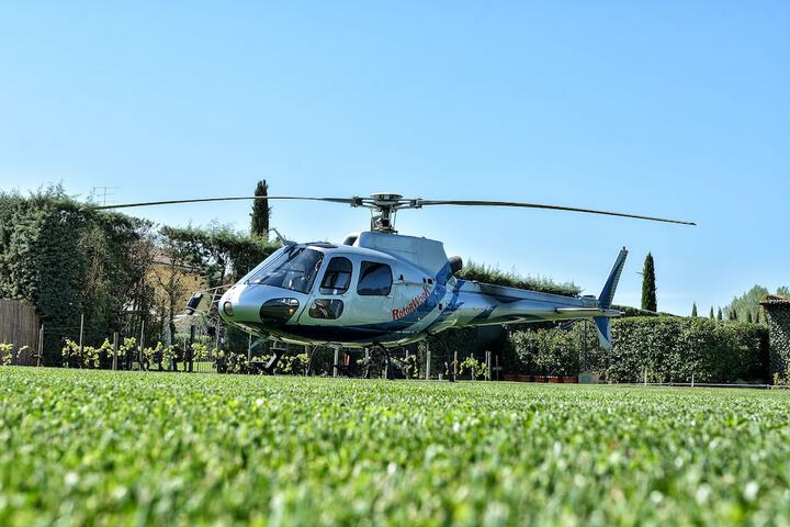 Helicopter/plane tours