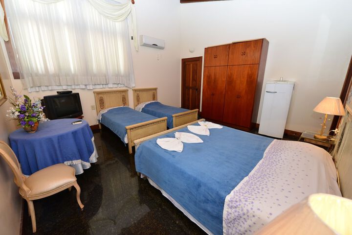 Room 30 of 52