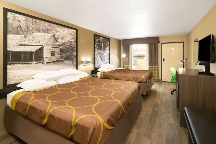 Superior King Bed (5 of 8)