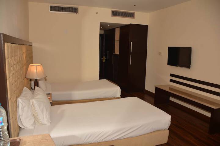 Room 27 of 58
