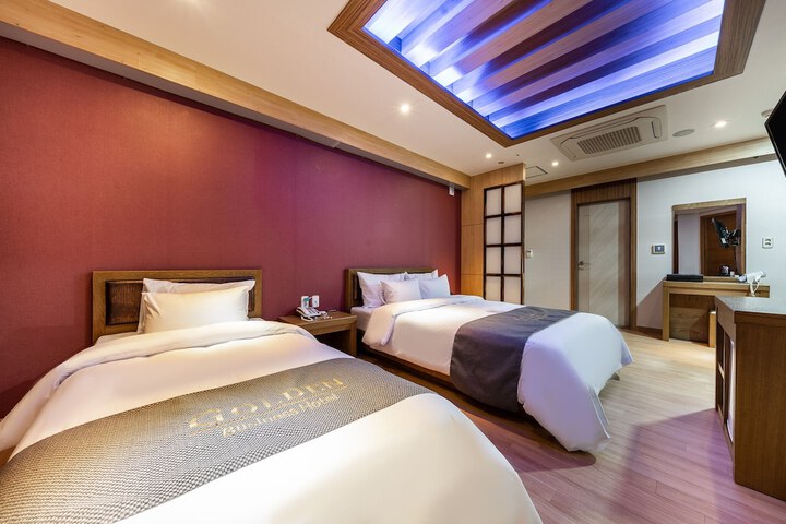 Room 29 of 91