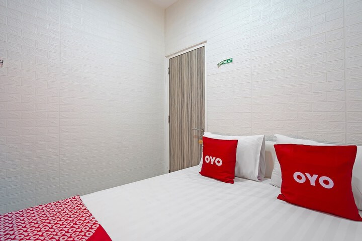 Room 8 of 24