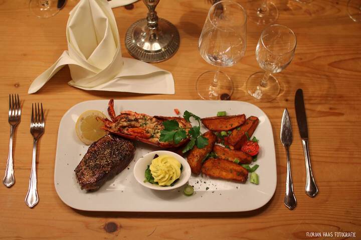 Dining 13 of 58