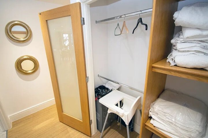 Room 63 of 283