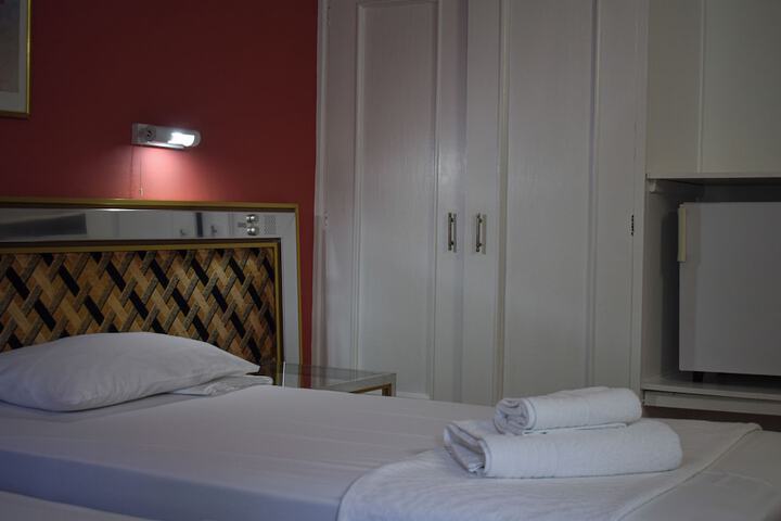Room 120 of 261