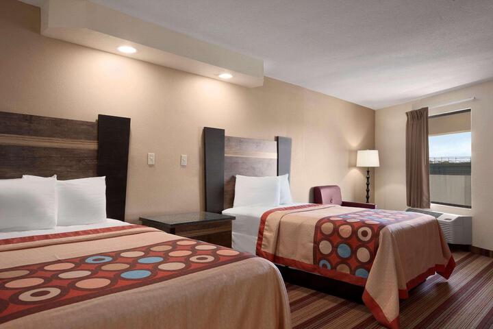 2 Double Beds (1 of 6)