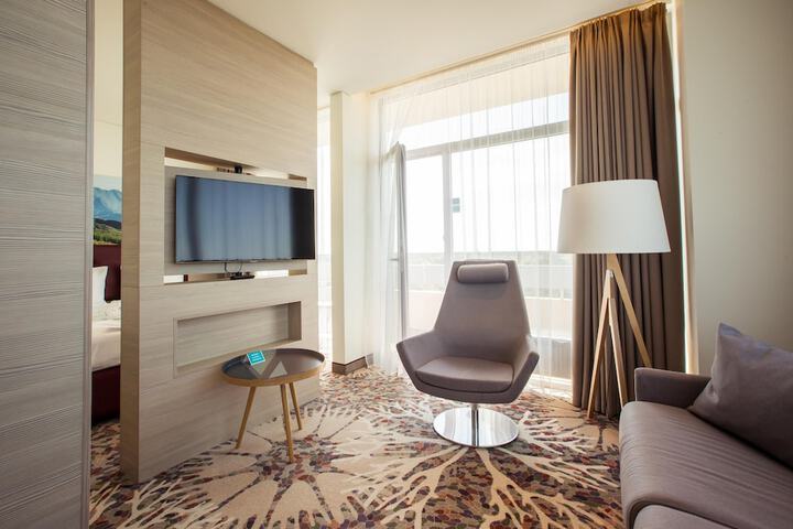 Room 15 of 80