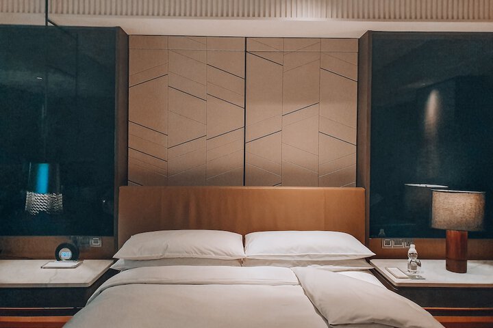 Room 14 of 118