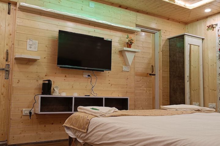 Room 14 of 68