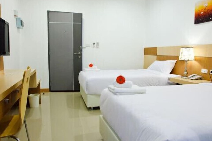 Room 18 of 36