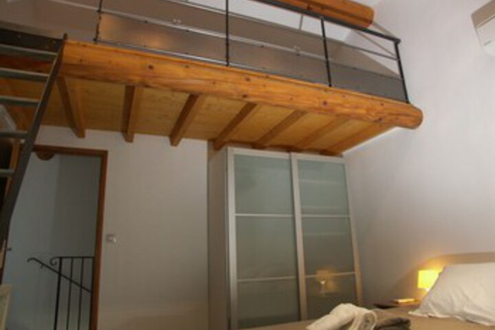 Room 44 of 51