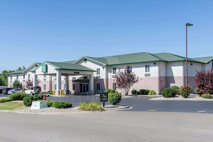Hotel 64 of 65