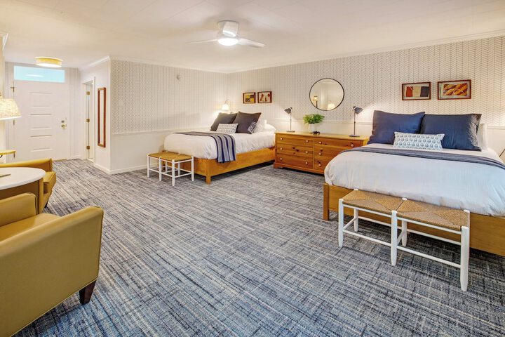 Room 26 of 106