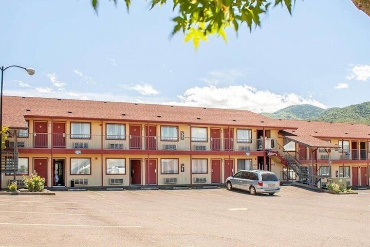 Ashland Valley Inn in Ashland, OR